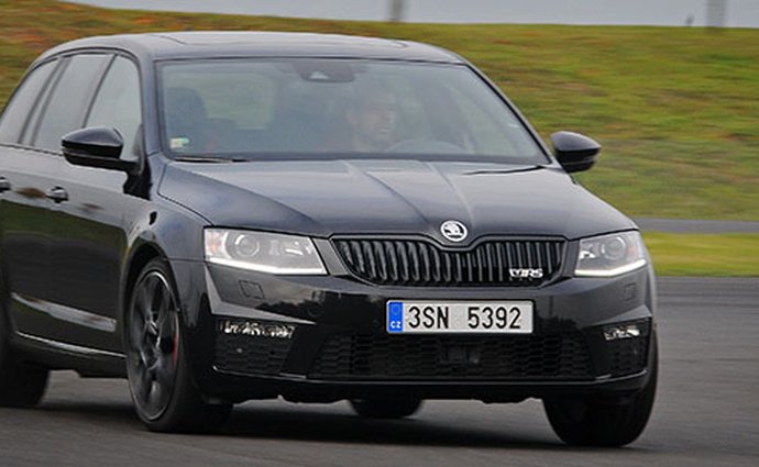 skoda octavia testy video nizsistredni sportovni redakcnivideo srovnavacitesty