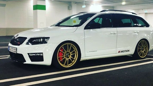 V Německu je na prodej Octavia RS s pětiválcem z Audi RS 3 a 405 kW. Tipnete si cenu?