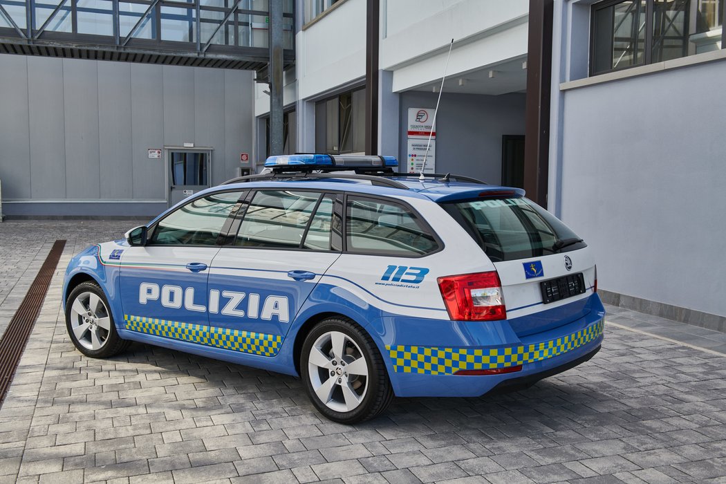 Italská policejní Octavia Combi.