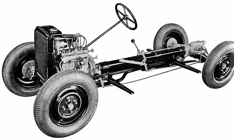 Škoda Popular z 30. let využívala koncepci transaxle s pevným spojením motoru s převodovkou