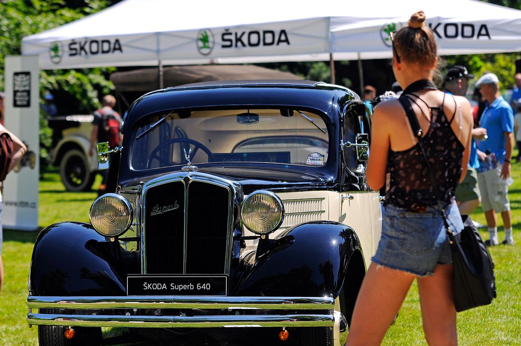 Concours d´ Elegance Chateau Loučeň 2015