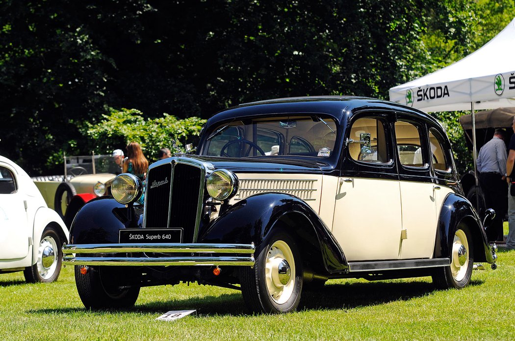 Concours d´ Elegance Chateau Loučeň 2015