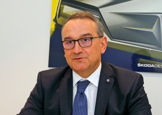 Autosalon Ženeva 2019 živě: Rozhovor s Lubošem Vlčkem. Kolik bude stát sériová Škoda Vision iV