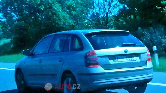 Exkluzivně: Škoda Fabia nové generace, nebo Rapid Spaceback? (+video) Exkluzivně: Škoda Fabia nové generace, nebo Rapid Spaceback? (+video)