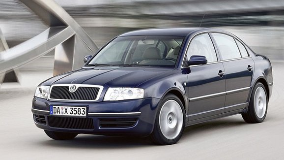 Škoda Superb před 15 lety: V základu stála i 1,2 milionu korun, měla však V6