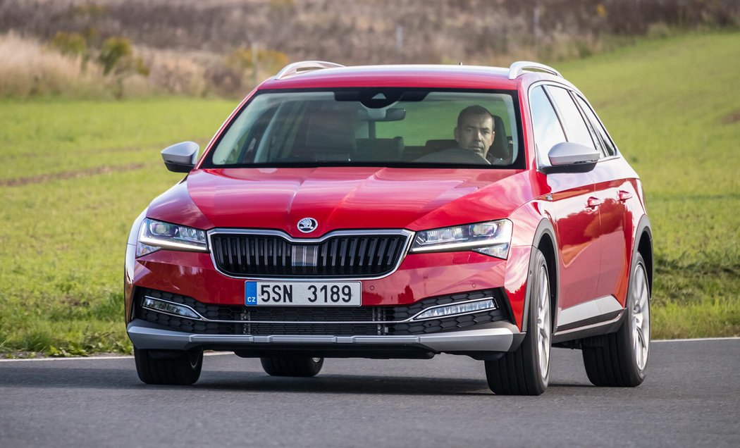 Škoda Superb Combi Scout 2.0 TDI (147 kW) DSG 4x4