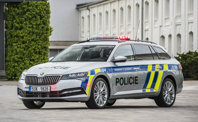 Policejní Škoda Superb Combi