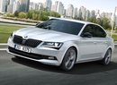 Škoda Superb SportLine: Snížený podvozek a nový design kol