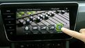 Volba jízdních režimů Driving Mode Select byla za příplatek 3200 Kč a často se na ni zapomnělo. Volba jízdních režimů Driving Mode Select byla za příplatek 3200 Kč a často se na ni zapomnělo.
