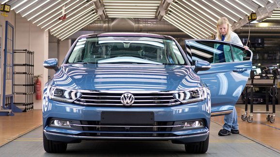 Jak to bude s budoucností Volkswagenu Passat? Nakonec by se mohl vyrábět v Bratislavě