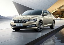 Škoda Superb za 280 tisíc a Kamiq za 150 tisíc? Škoda se snaží přežít brutálními slevami