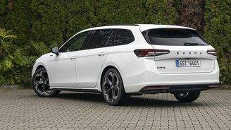 Škoda Superb Combi 1.5 TSI 7DSG Škoda Superb Combi 1.5 TSI 7DSG