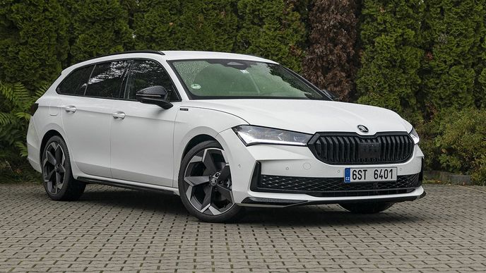Škoda Superb Combi 1.5 TSI 7DSG Škoda Superb Combi 1.5 TSI 7DSG