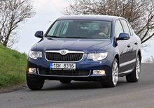 TEST Škoda Superb 2,0 TSI DSG – Modrý samet