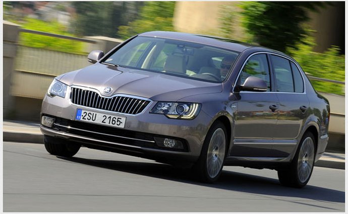 skoda superb testy vyssistredni