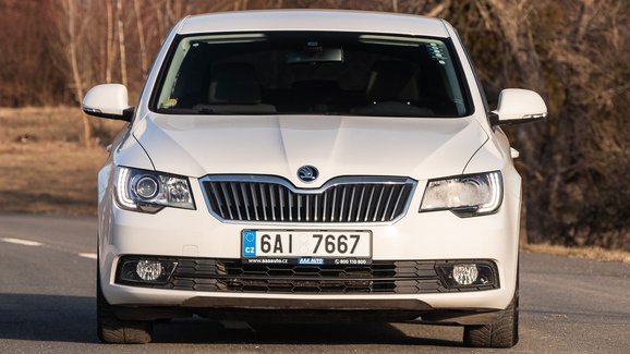 Škoda chystá svolávačku Superbu II. Dotkne se přes 90.000 vozidel
