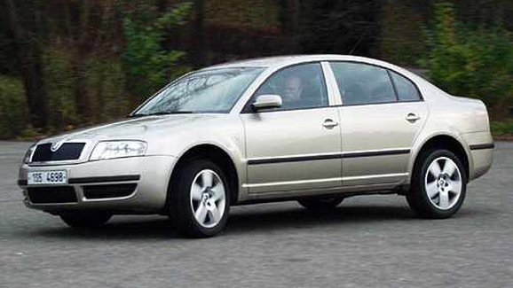 TEST Škoda Superb 1,9 TDI (74 kW) – Balíček opatření (12/2002)