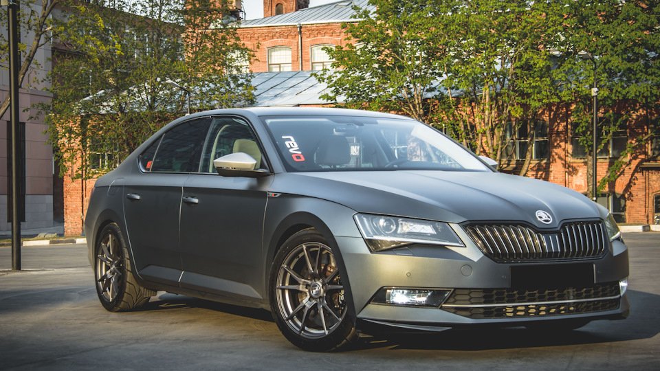 Škoda Superb 2016