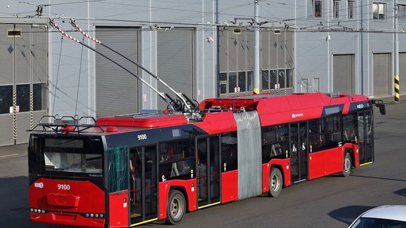 Škoda Electric dodala nové kloubové trolejbusy pro Ústí nad Labem  