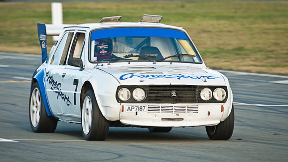 Škoda 120 L V8: Závodní bestie z Nového Zélandu s osmiválcem Rover