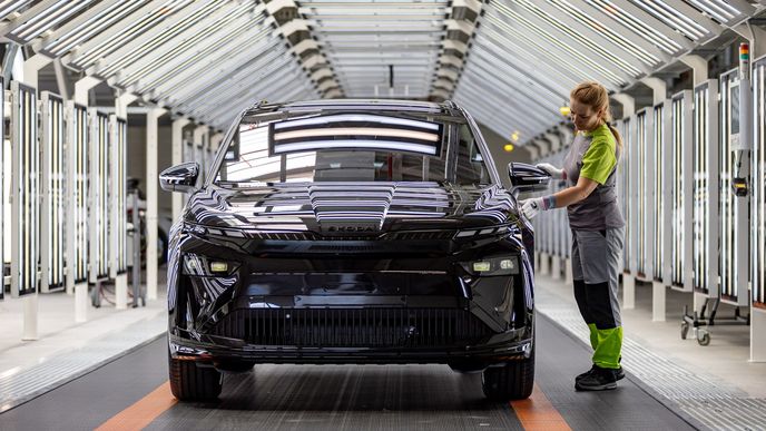 Škodovka se pod taktovkou VW proměnila v nečekaný stroj na peníze, který v ziskovosti drtí i prémiové značky. Jenže tento lesk má trhliny. Škodovka se pod taktovkou VW proměnila v nečekaný stroj na peníze, který v ziskovosti drtí i prémiové značky. Jenže tento lesk má trhliny.