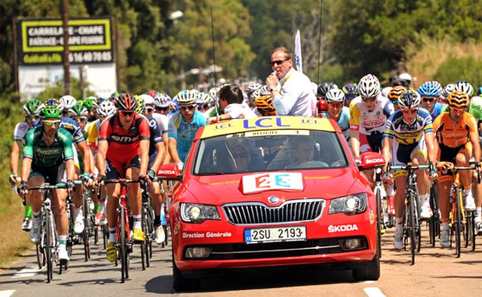 Škoda bude oficiálním partnerem Tour de France až do roku 2018
