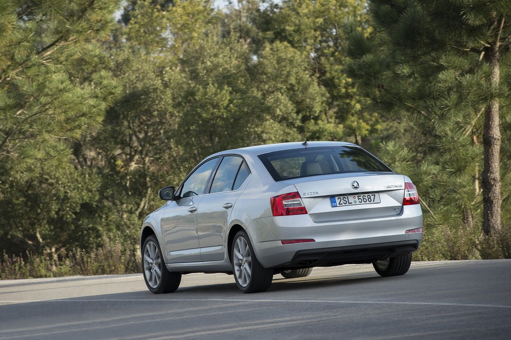 Škoda Octavia na 129 fotografiích