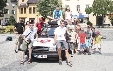 Jakub Pejcal (vlevo) a Aleš Cahlík před odjezdem.