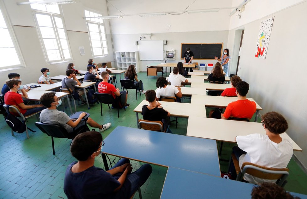České základní školy nevedou distanční výuku podle návodu ministerstva