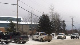 Při střelbě na kanadské škole v La Loche zahynuli čtyři lidé.