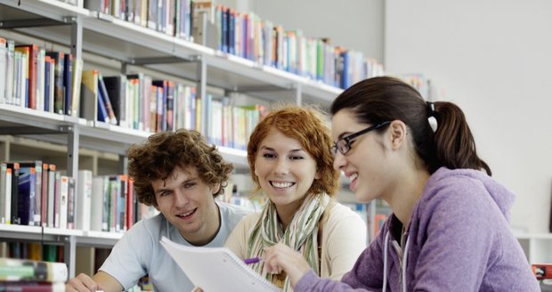 Nejvíc zahraničních studentů na českých veřejných školách tvoří Slováci