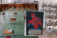 Učitelé měli krušný víkend, řešili zádrhel u testů. Ředitelka varuje: Pro děti jsou těžké