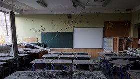 Škola ve Lvově poničená ruskou raketou (29. 12. 2023).