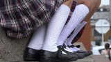 Škola ruší klasické uniformy: Chlapci budou moci nosit sukně, jestli se cítí jako dívky