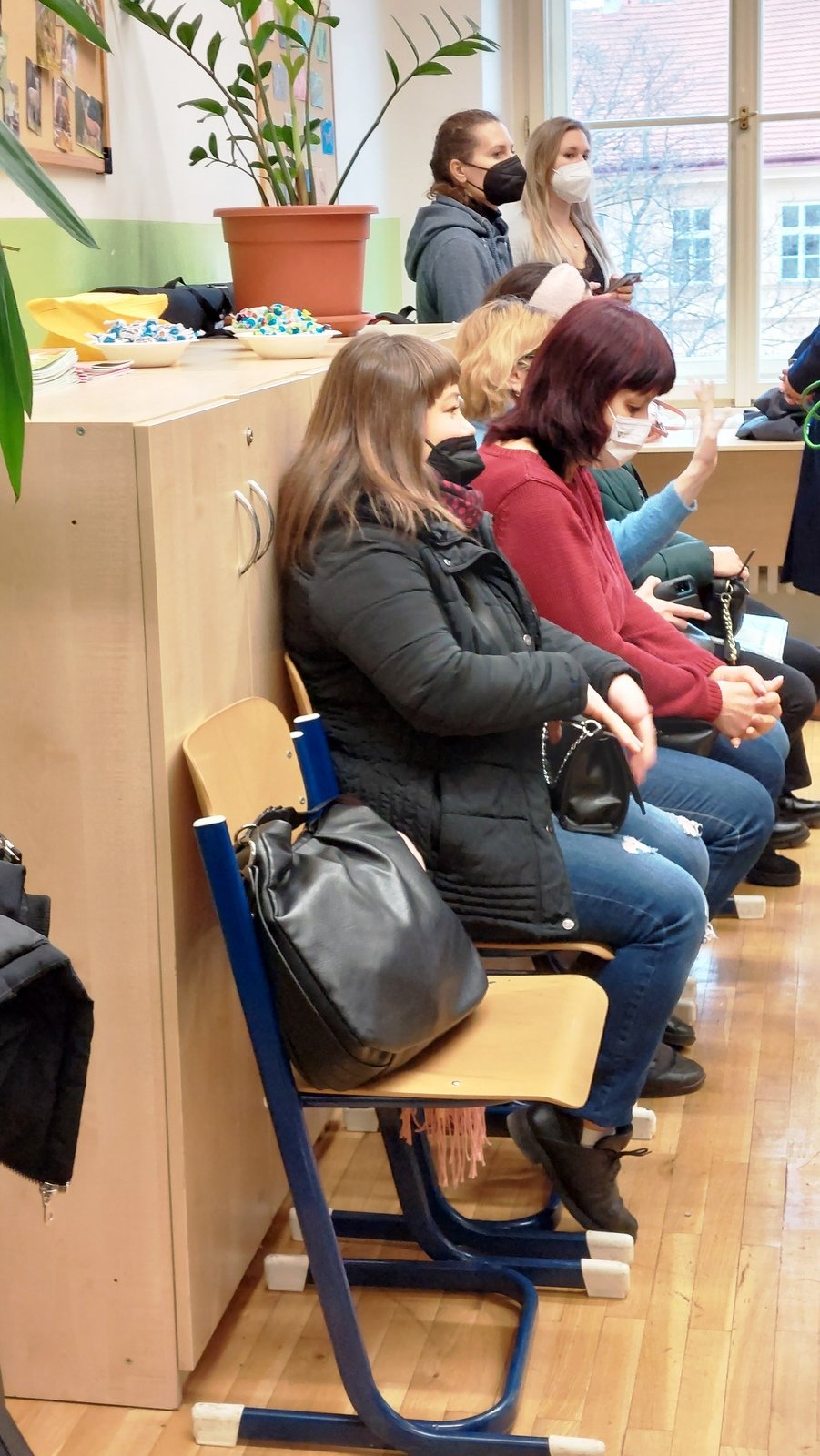 V 1. Slovanském gymnáziu v Praze 1 začala fungovat jednotřídka pro uprchlíky z Ukrajiny. (7. března 2022)