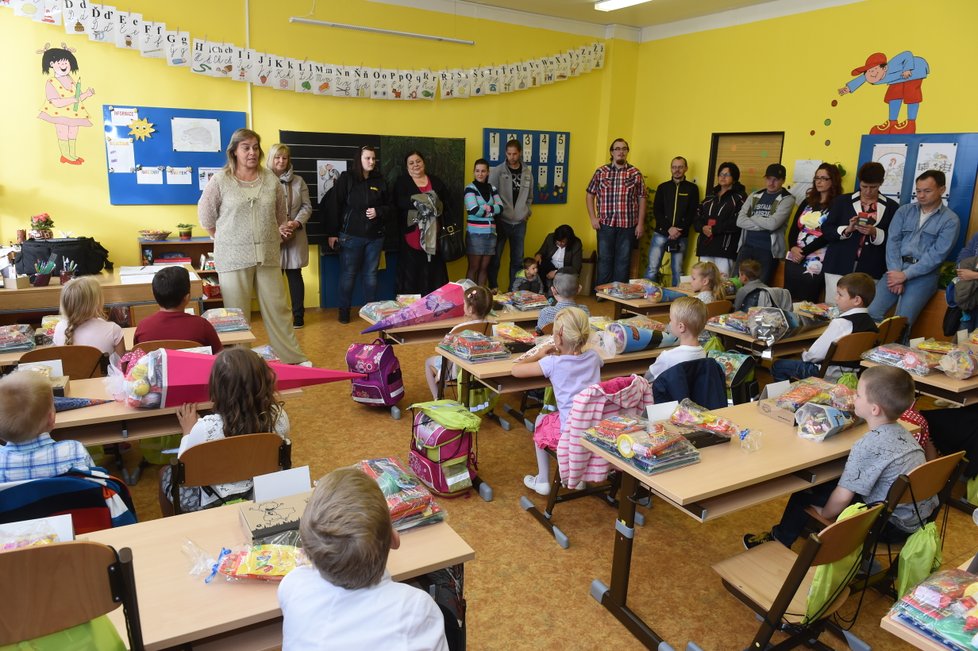První školní den v ústecké základní škole Neštěmická