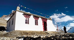 Čech postavil Sluneční školu v Himaláji 