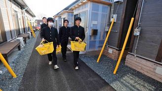 Dva roky po Fukušimě: Život v provizoriu, čekání na odškodné se protahuje