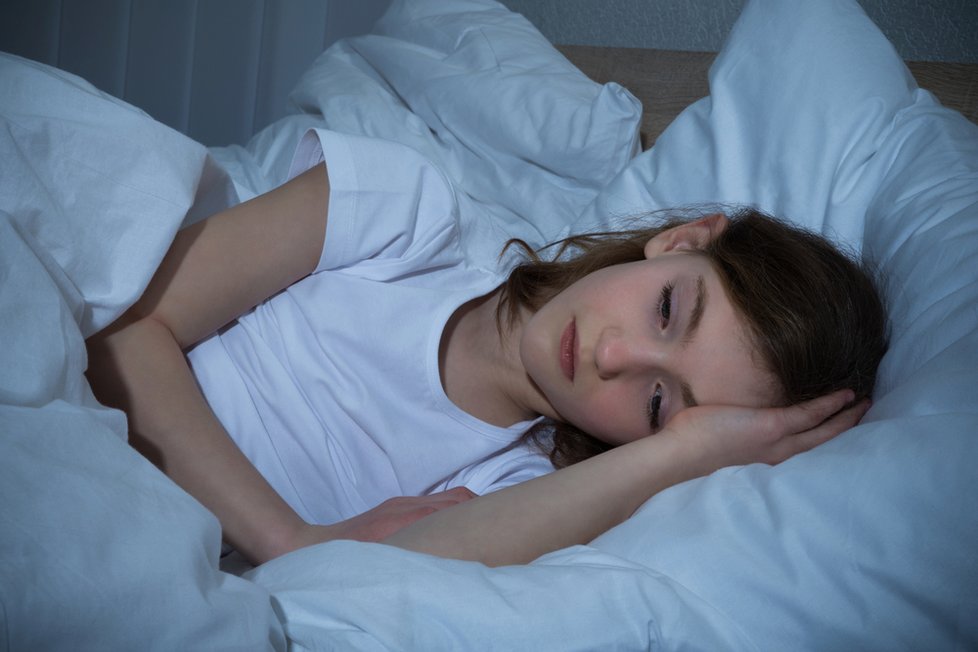Vědci ze Spánkové laboratoře Národního ústavu duševního zdraví zkoumají vzácnou poruchu spánku, která může souviset s výskytem Parkinsonovy nemoci.