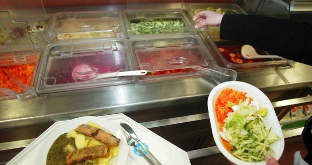 Školní jídelny bez éček: Praha 8 chystá revoluci ve stravování dětí