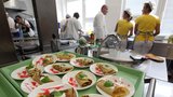 Školáci v Praze si za obědy připlatí. Některé jídelny k opatření nutí dražší suroviny a energie