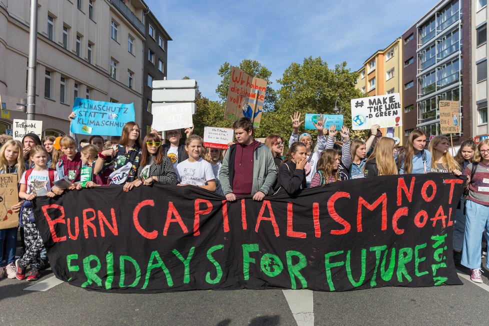Spalte kapitalismus, ne uhlí! Školní stávka v Kolíně n. Rýnem (20. 9. 2019).