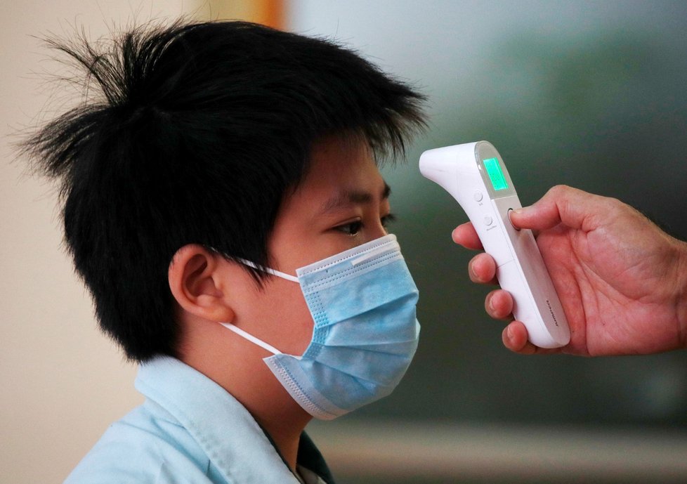Žáci a studenti po celém světě se vracejí do škol po pandemii koronaviru (2. června 2020)