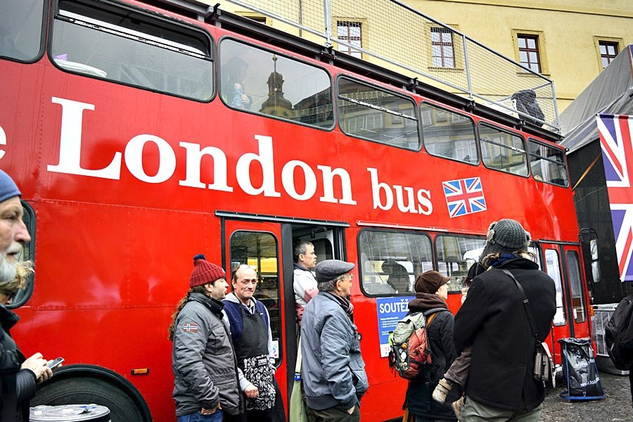 Velká Británie na Malostranském náměstí.