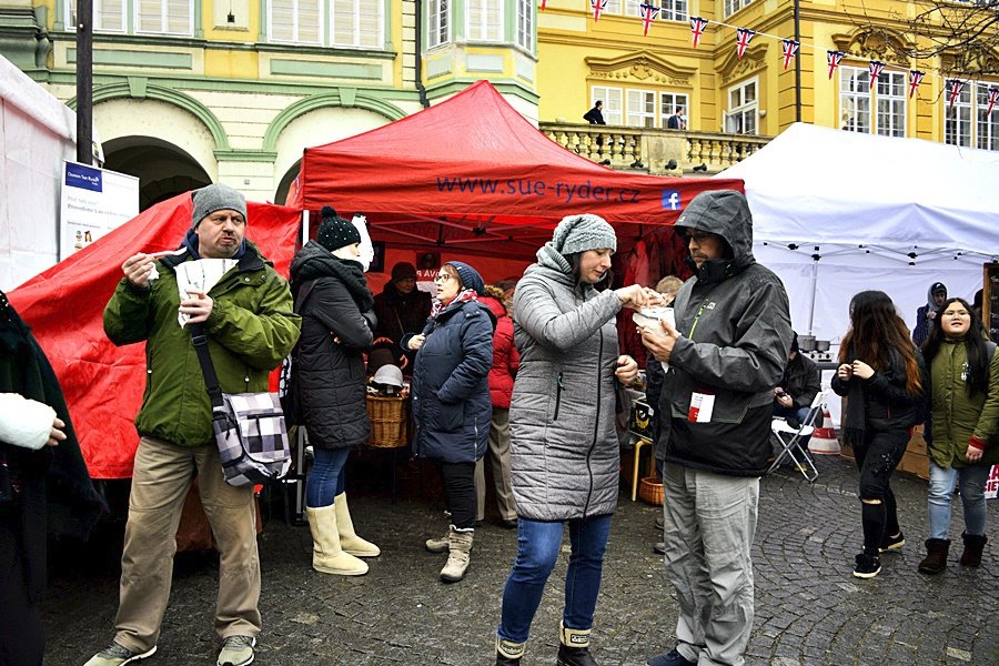 Velká Británie na Malostranském náměstí.