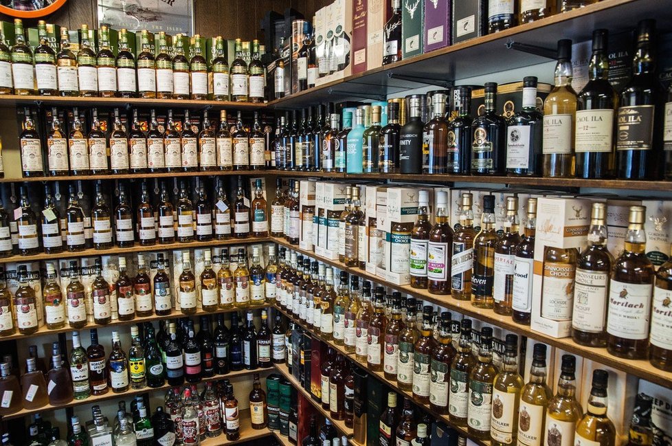 Cenu alkoholu ve Skotsku stanoví soud.