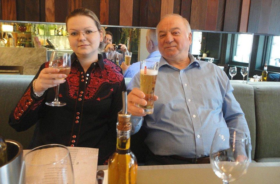 Novičokem byl v britském Salisbury otrávem ruský exšpion Sergej Skripal