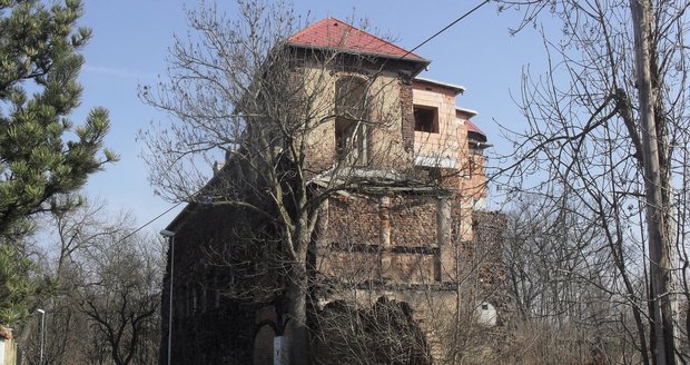 Tělo objevili policisté nedaleko zříceniny hradu Škvárovník