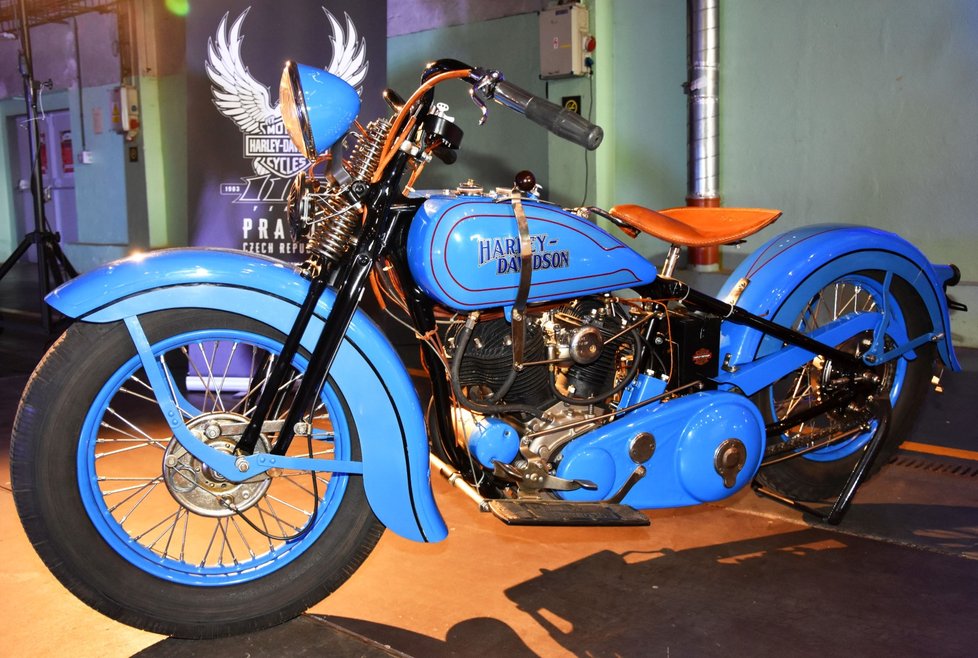 Motocykl Harley Davidson model V z roku 1934.