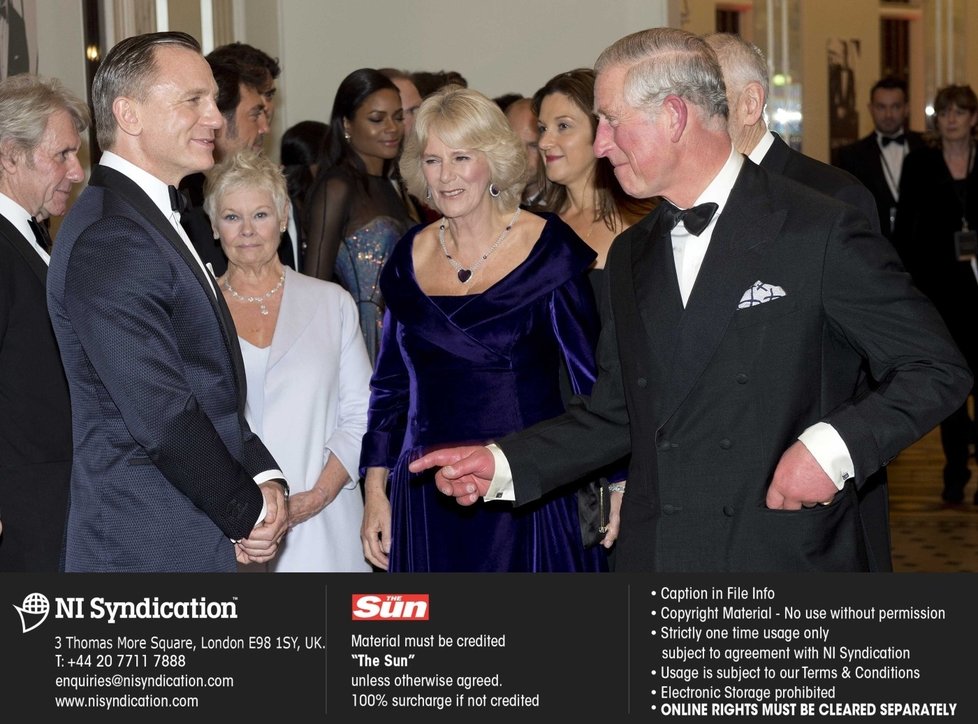 Daniel Craig,  princ Charles a jeho žena Camilla